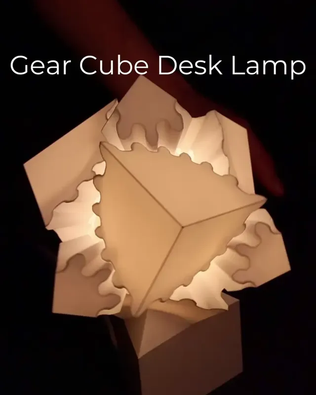 Gear Cube Desk Lamp