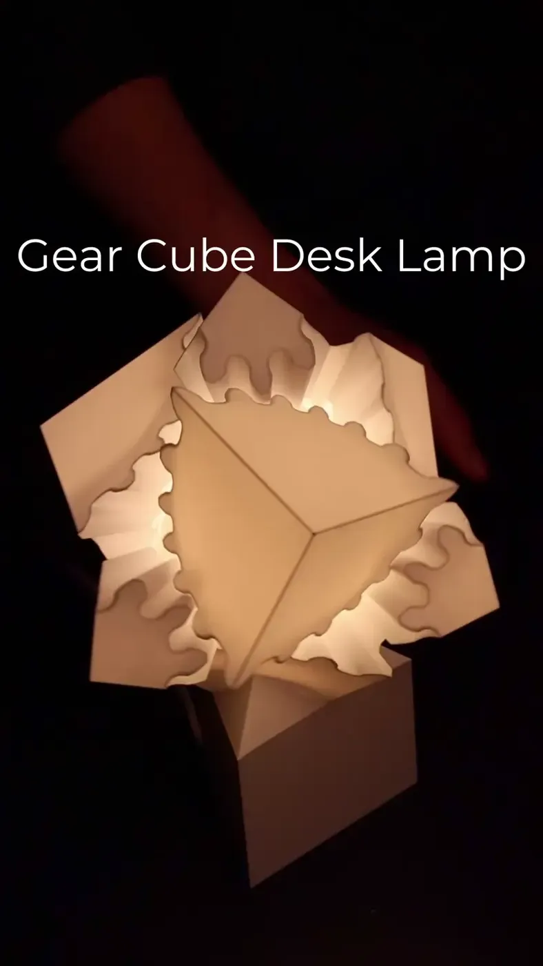 Gear Cube Desk Lamp