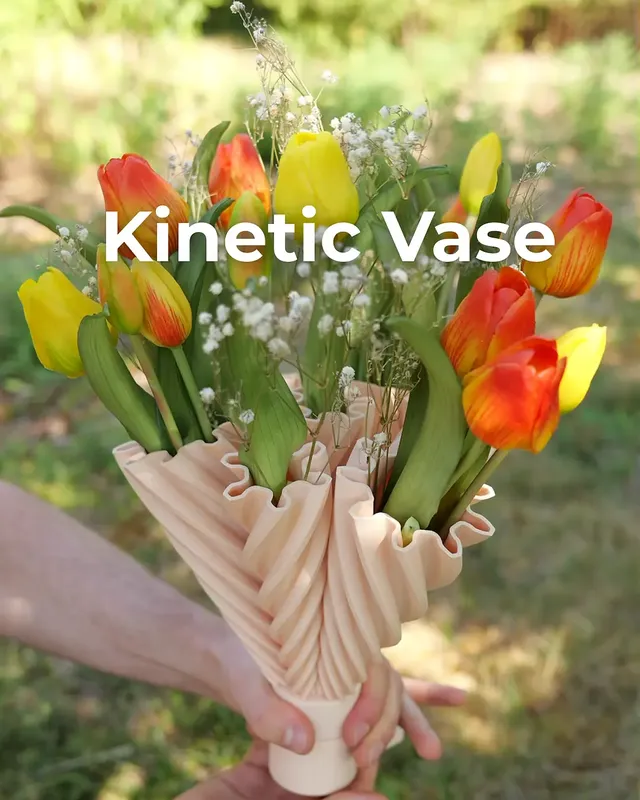 Kinetic Vase