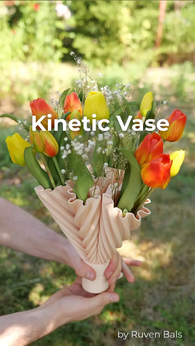 Kinetic Vase